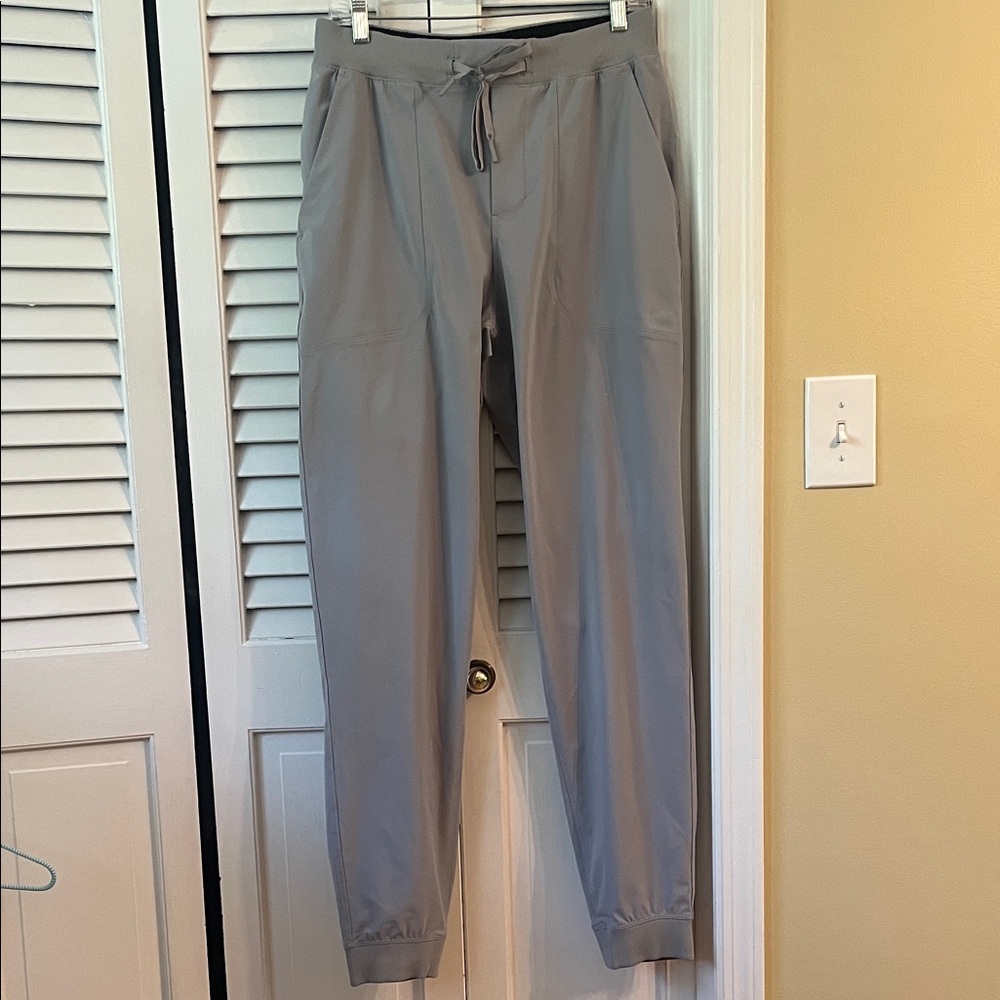 Lululemon Men's Gray Jogger Pants